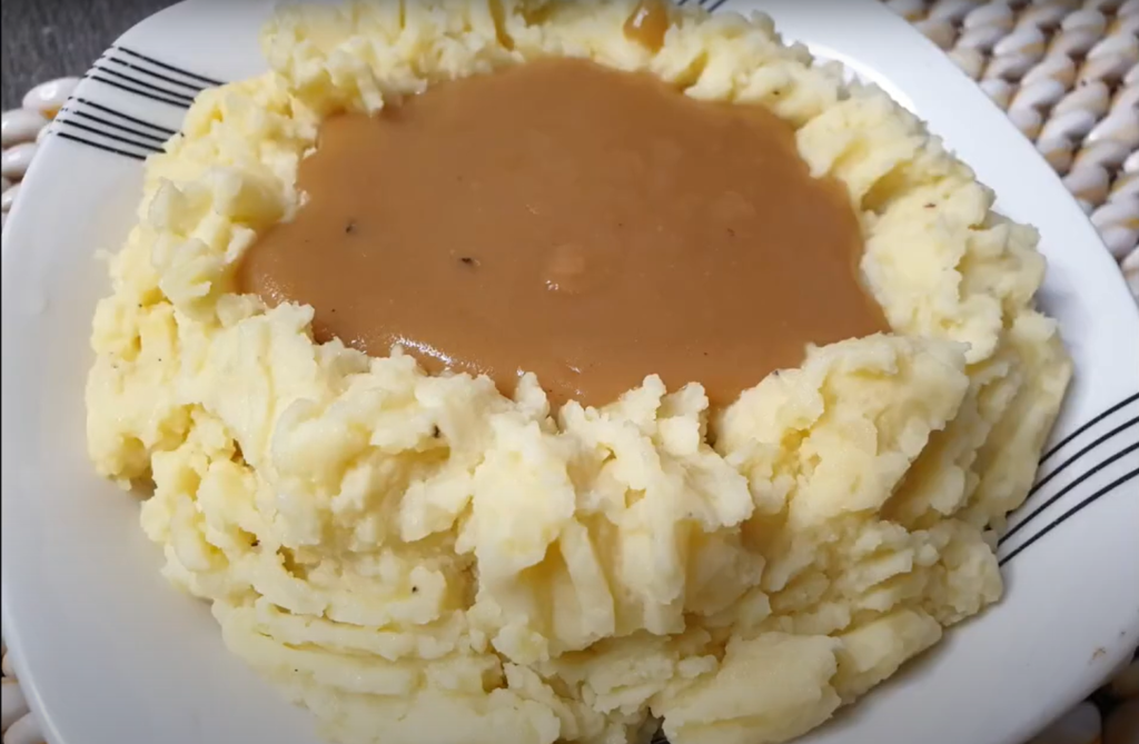 Halal Mashed Potatoes with Gravy
